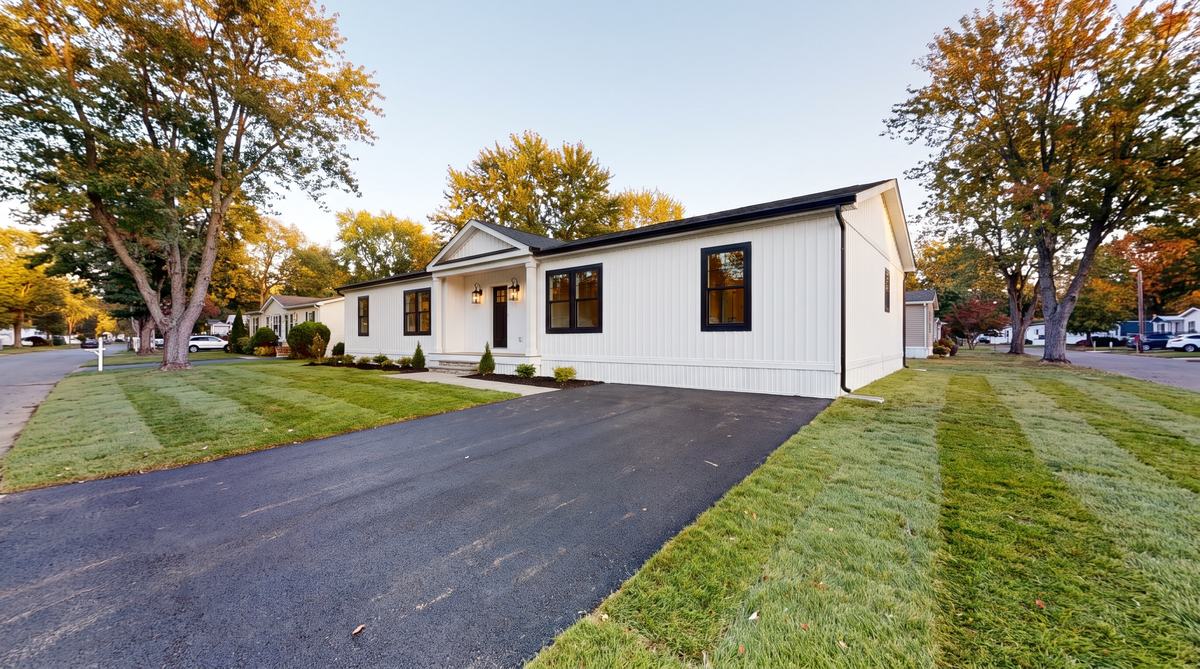 The Hawthorn, a brand-new double-wide home